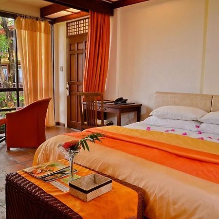 Punta Bulata White Beach Resort & Spa Cauayan  Exterior photo