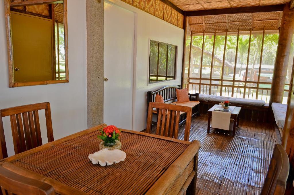 Punta Bulata White Beach Resort & Spa Cauayan  Room photo